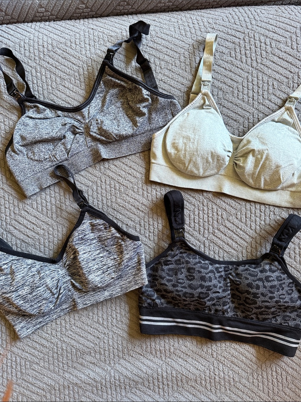 Seamless Wirefree nursing bras